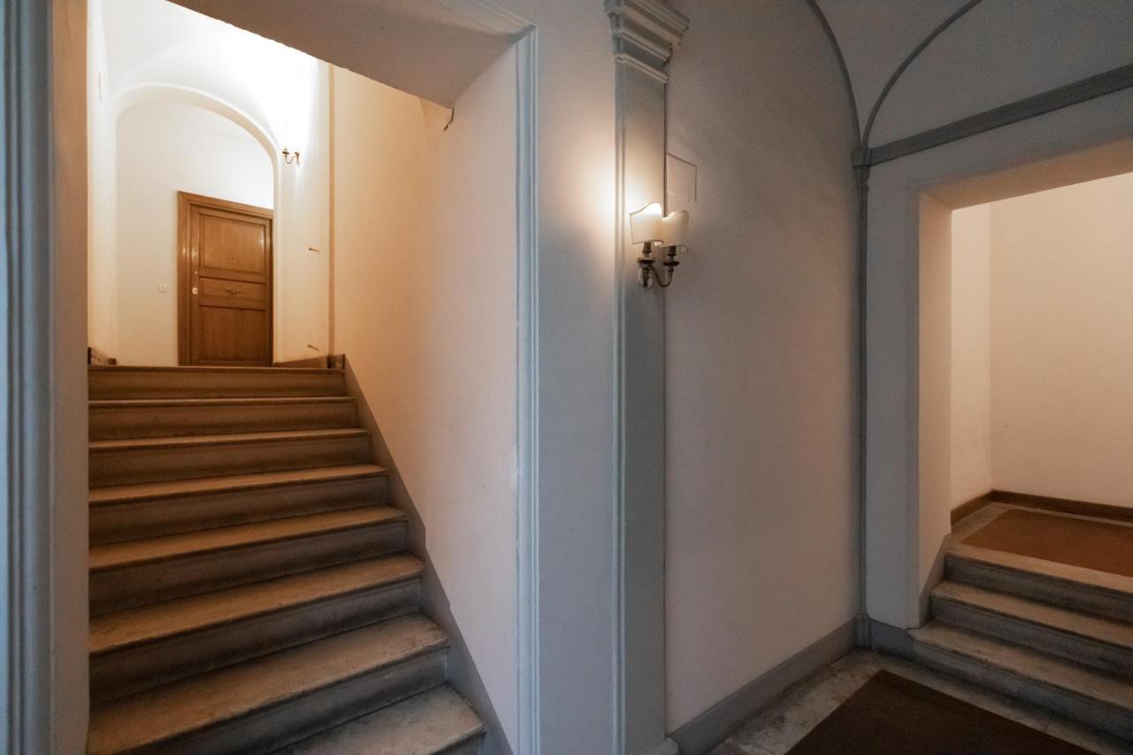 Ferienwohnung Chic And Style In Historical Via Giulia Rom Exterior foto